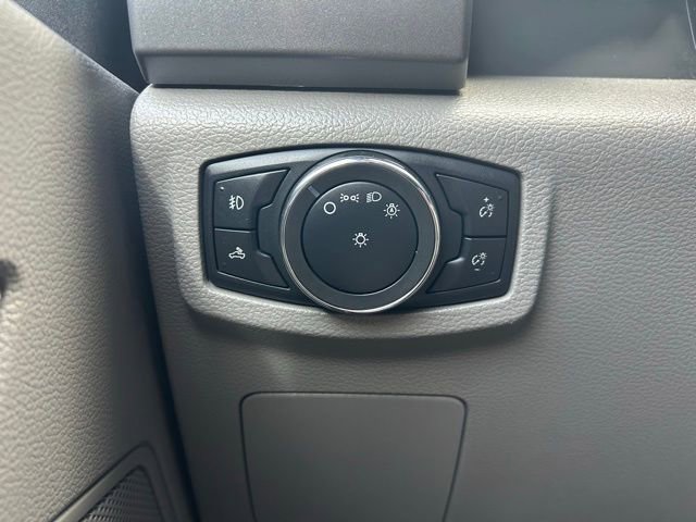 Used 2015 Ford F150 XLT AWD/4WD image 22