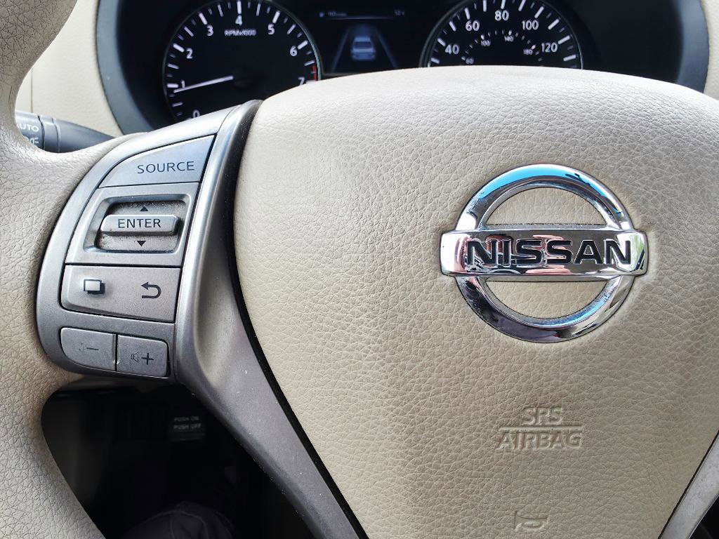 Used 2014 Nissan Altima 2.5 S w/ Display Audio Package FWD image 28