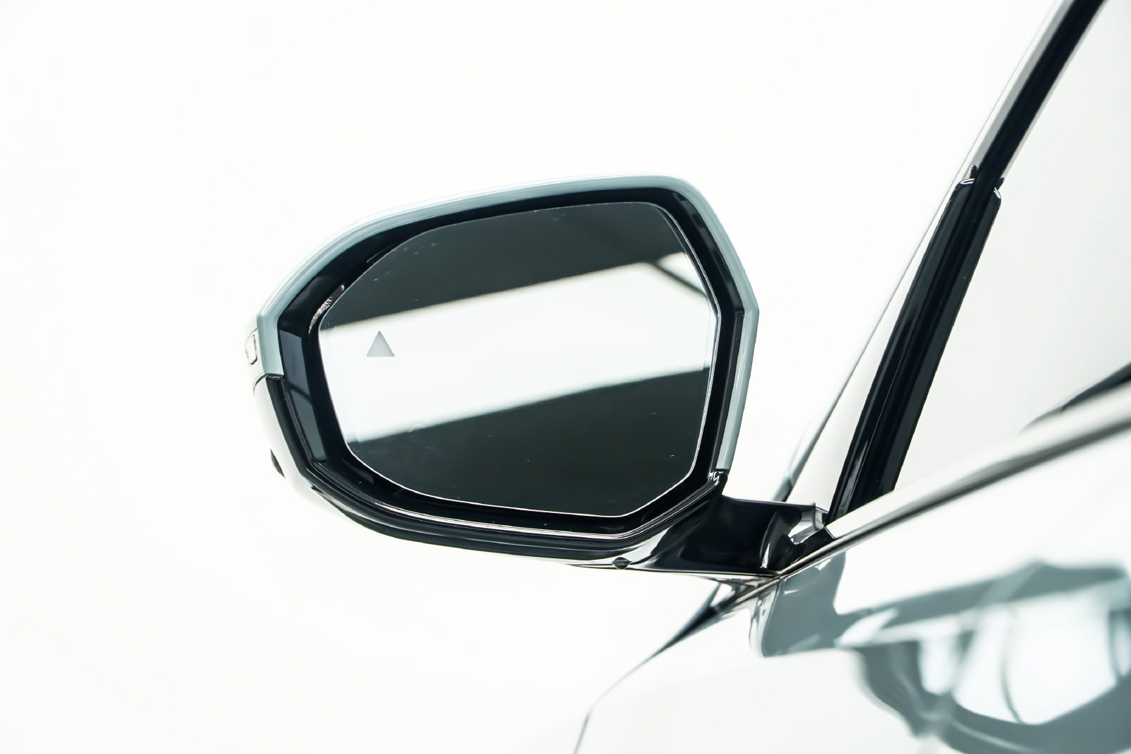 Used 2024 BMW i7 eDrive50 w/ M Sport Package RWD image 17