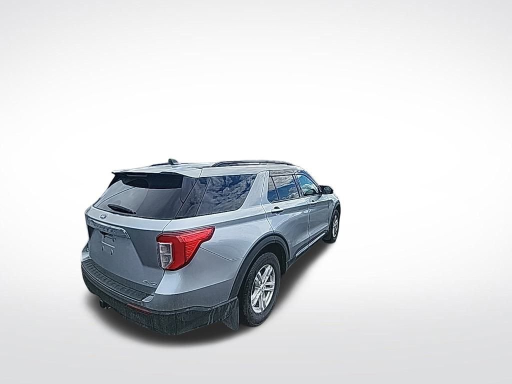 Used 2022 Ford Explorer XLT w/ Class IV Trailer Tow Package image 6
