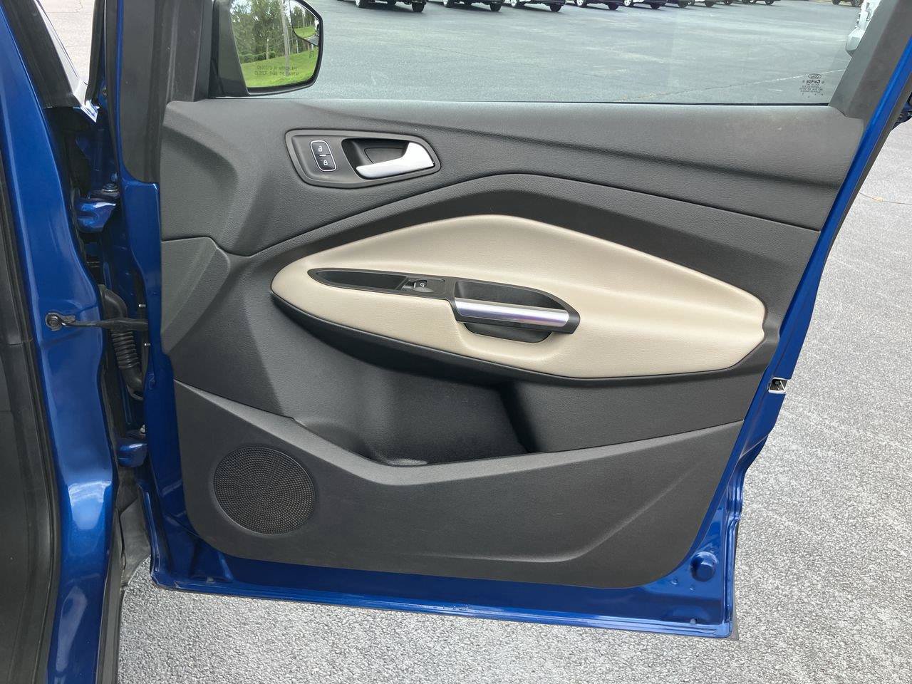 Used 2019 Ford Escape SEL FWD image 31
