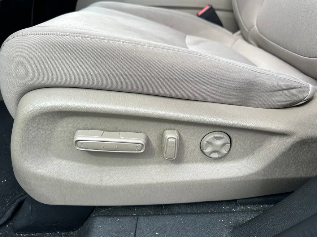 Used 2019 Honda Odyssey EX image 17