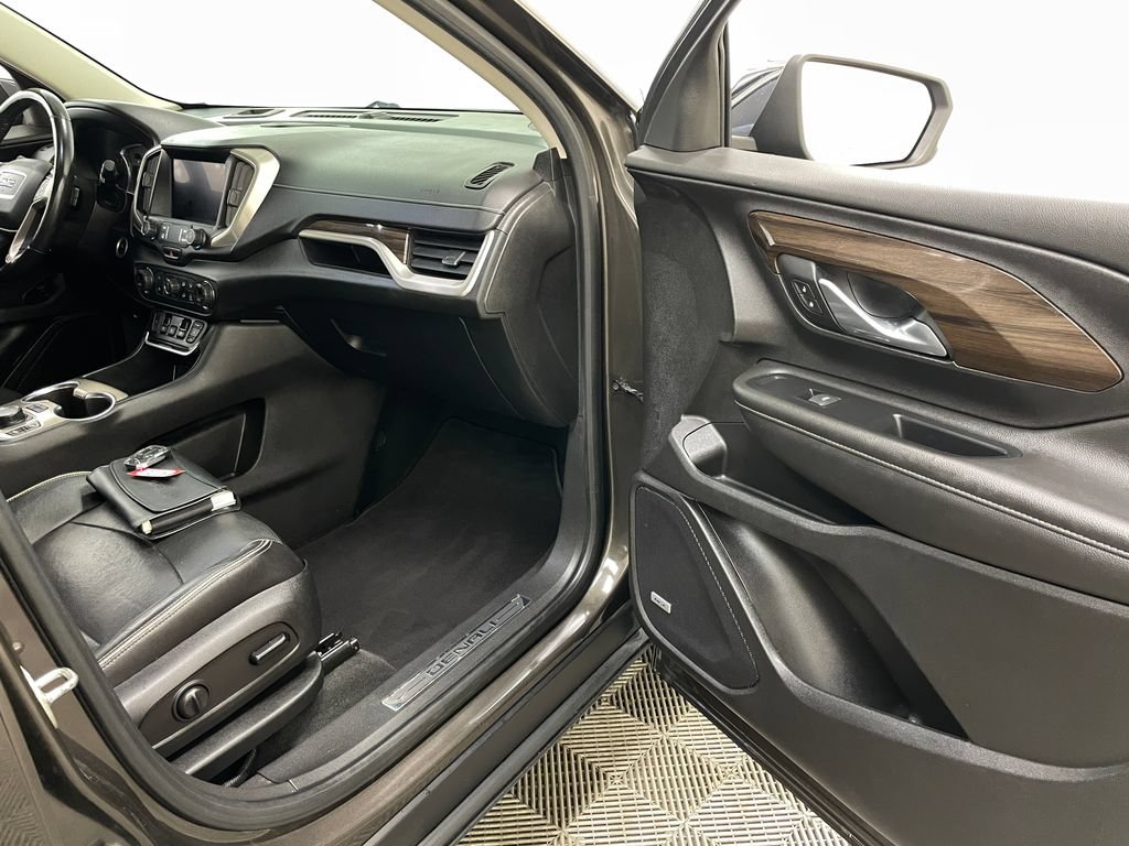 Used 2019 GMC Terrain Denali w/ Advanced Safety Package AWD/4WD image 35