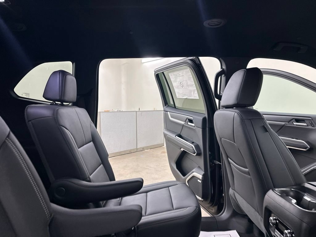 New 2026 GMC Acadia Elevation w/ Elevation Premium Package AWD/4WD image 30