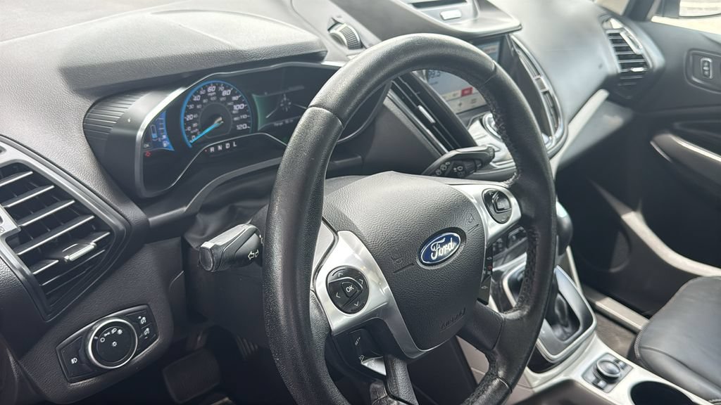Used 2016 Ford C-MAX Energi SEL w/ Equipment Group 302A FWD image 22