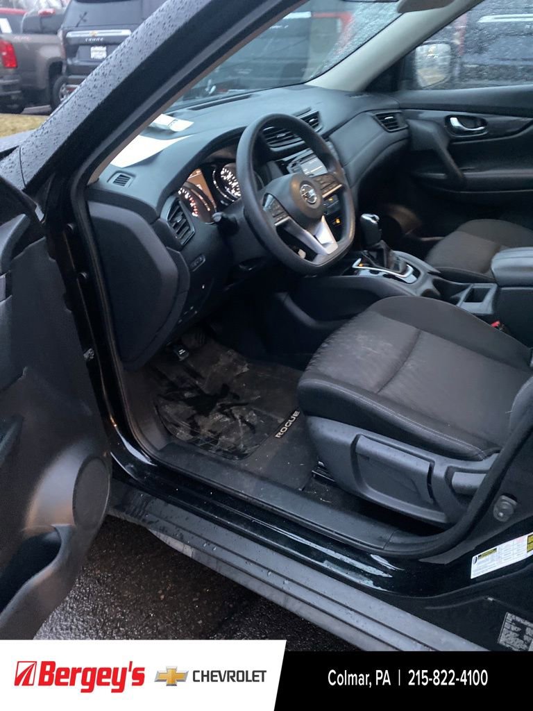 Used 2018 Nissan Rogue S image 26