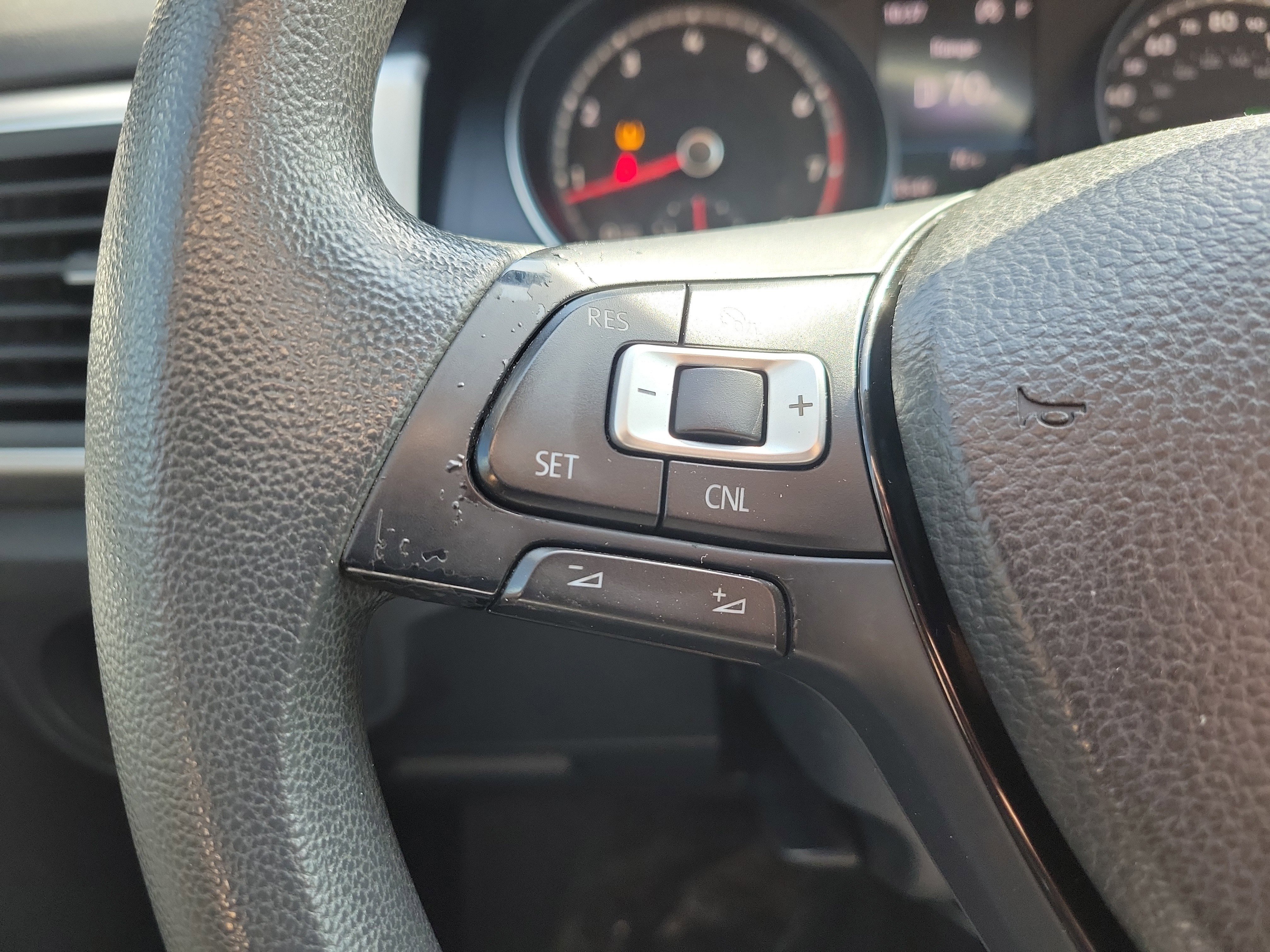 Used 2018 Volkswagen Atlas S image 26