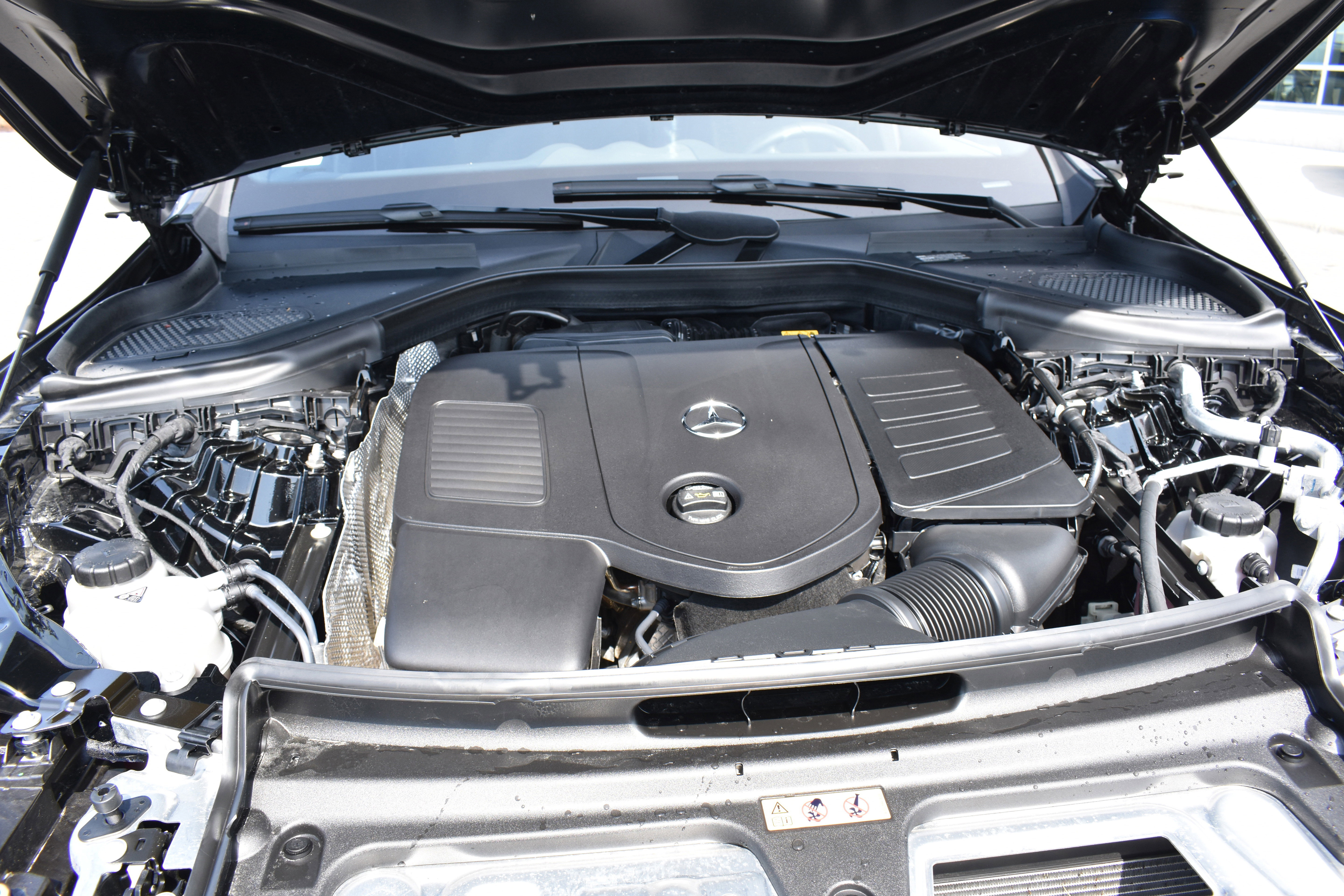 Used 2023 Mercedes-Benz GLC 300 4MATIC image 35