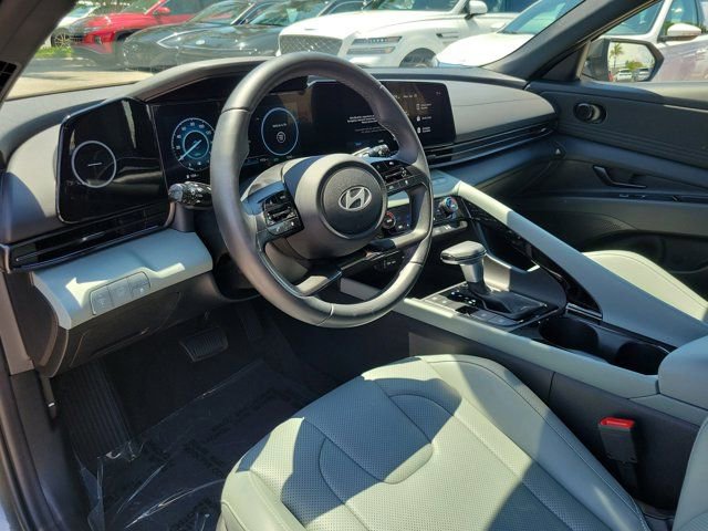 Certified 2025 Hyundai Elantra Limited image 13