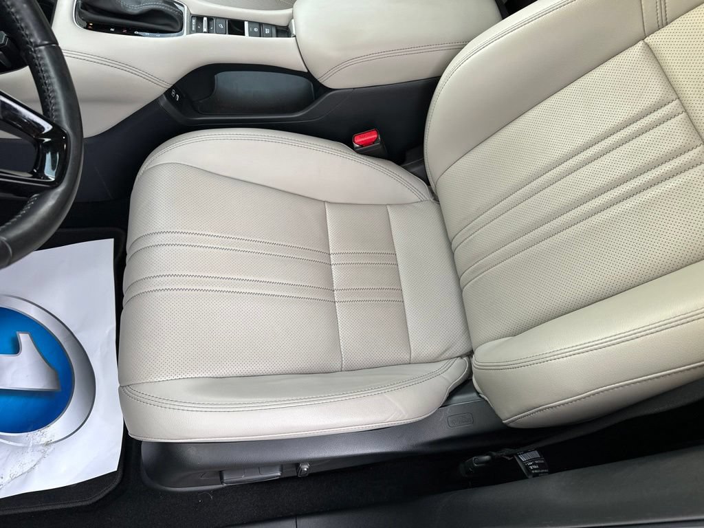 Certified 2025 Honda HR-V EX-L image 24
