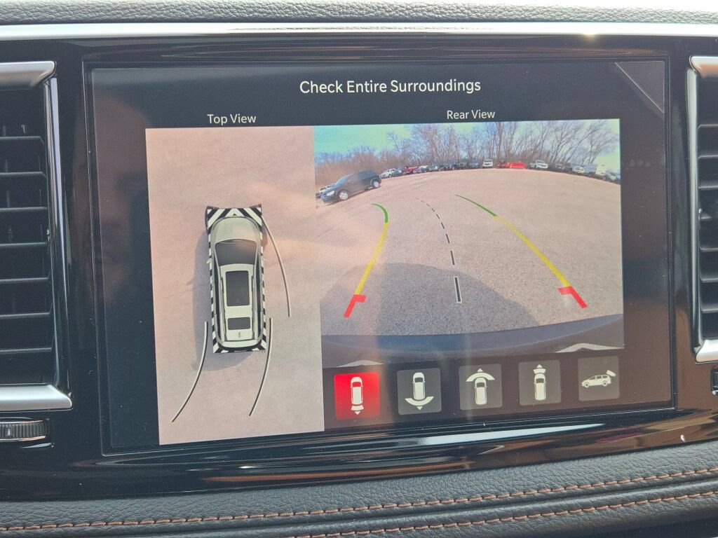 New 2026 Chrysler Pacifica Pinnacle w/ Trailer Tow Group FWD image 24