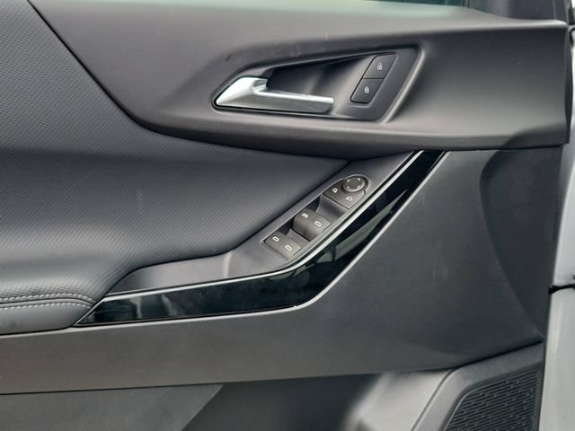 New 2026 Chevrolet Equinox LT w/ Safety and Technology Package FWD image 14