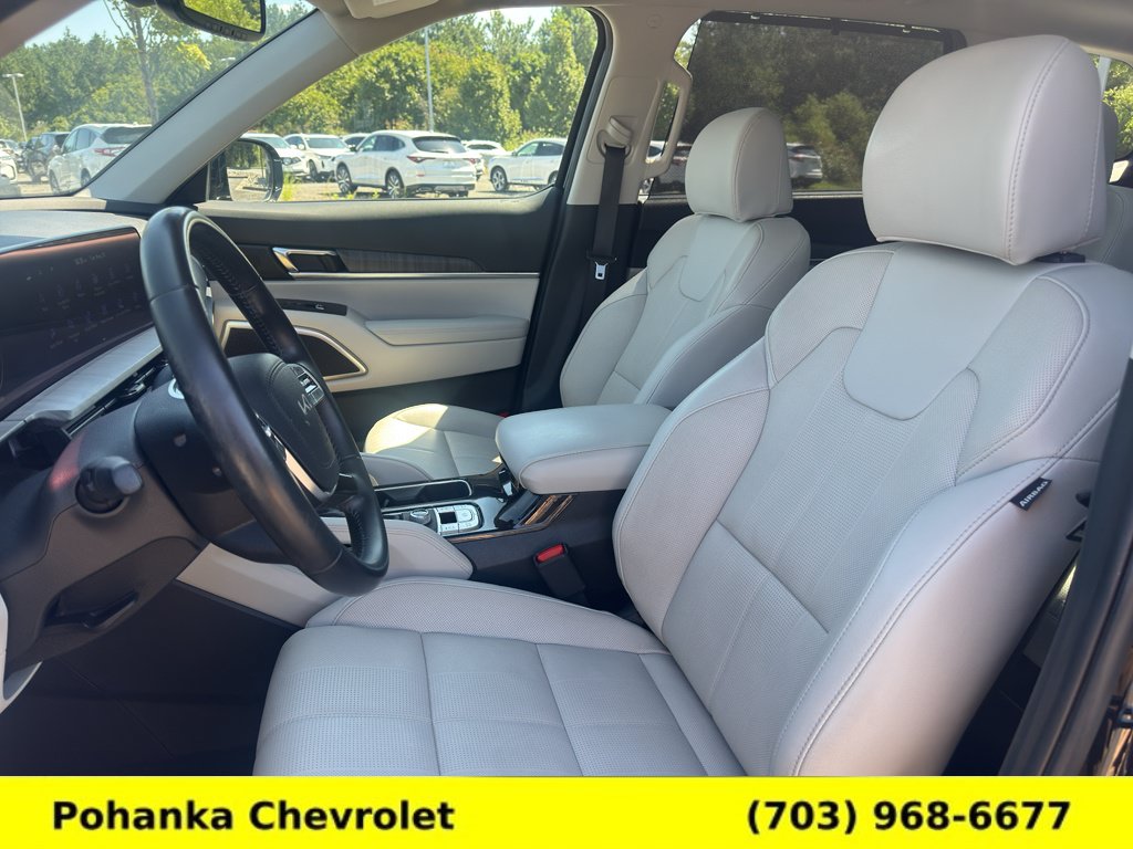 Used 2024 Kia Telluride SX w/ Towing Package FWD image 26