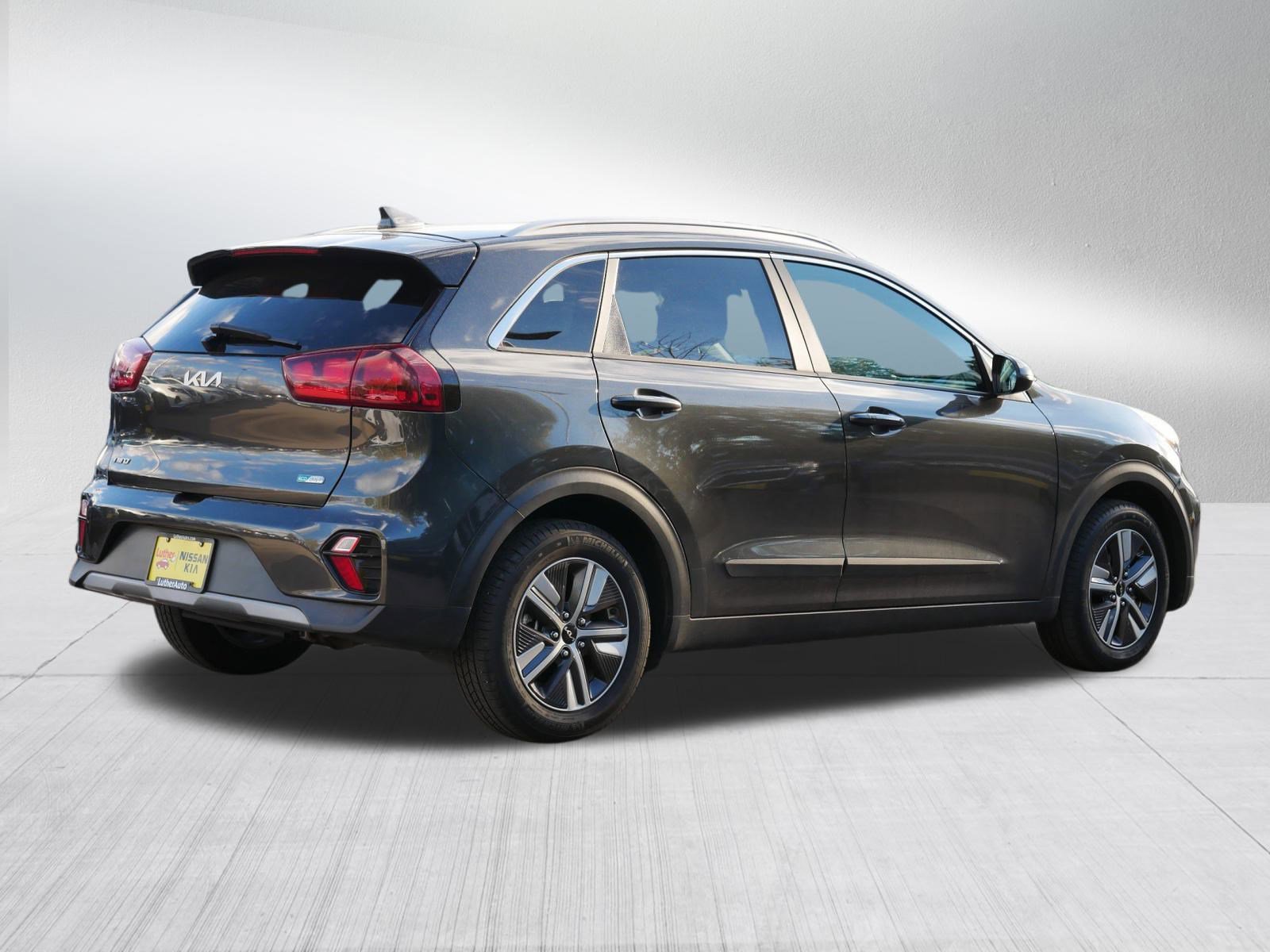 Certified 2022 Kia Niro LXS image 7