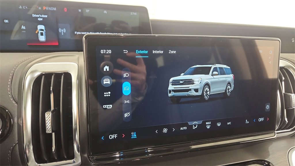 New 2025 Ford Expedition Max Platinum w/ Driver's Package image 36