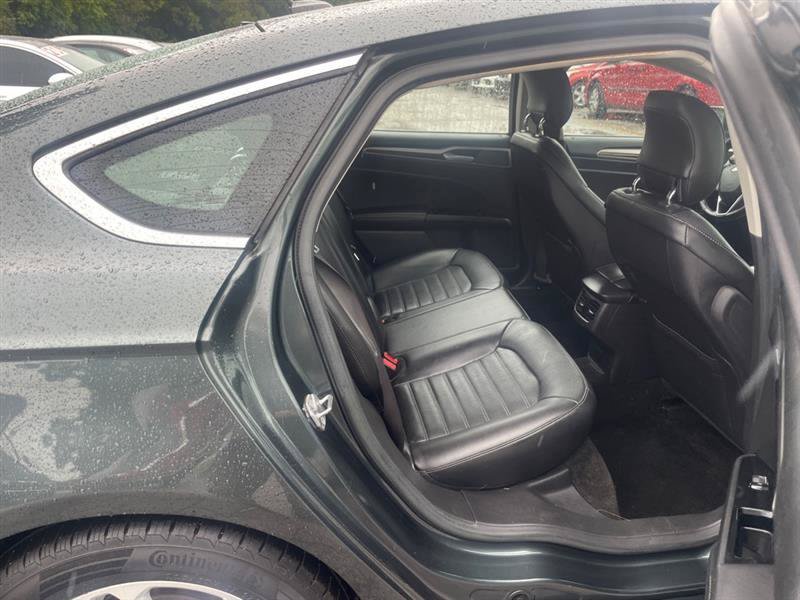 Used 2015 Ford Fusion SE w/ Equipment Group 202A FWD image 13