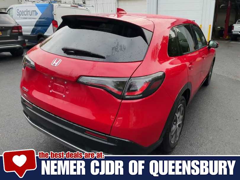 Used 2025 Honda HR-V EX-L image 8