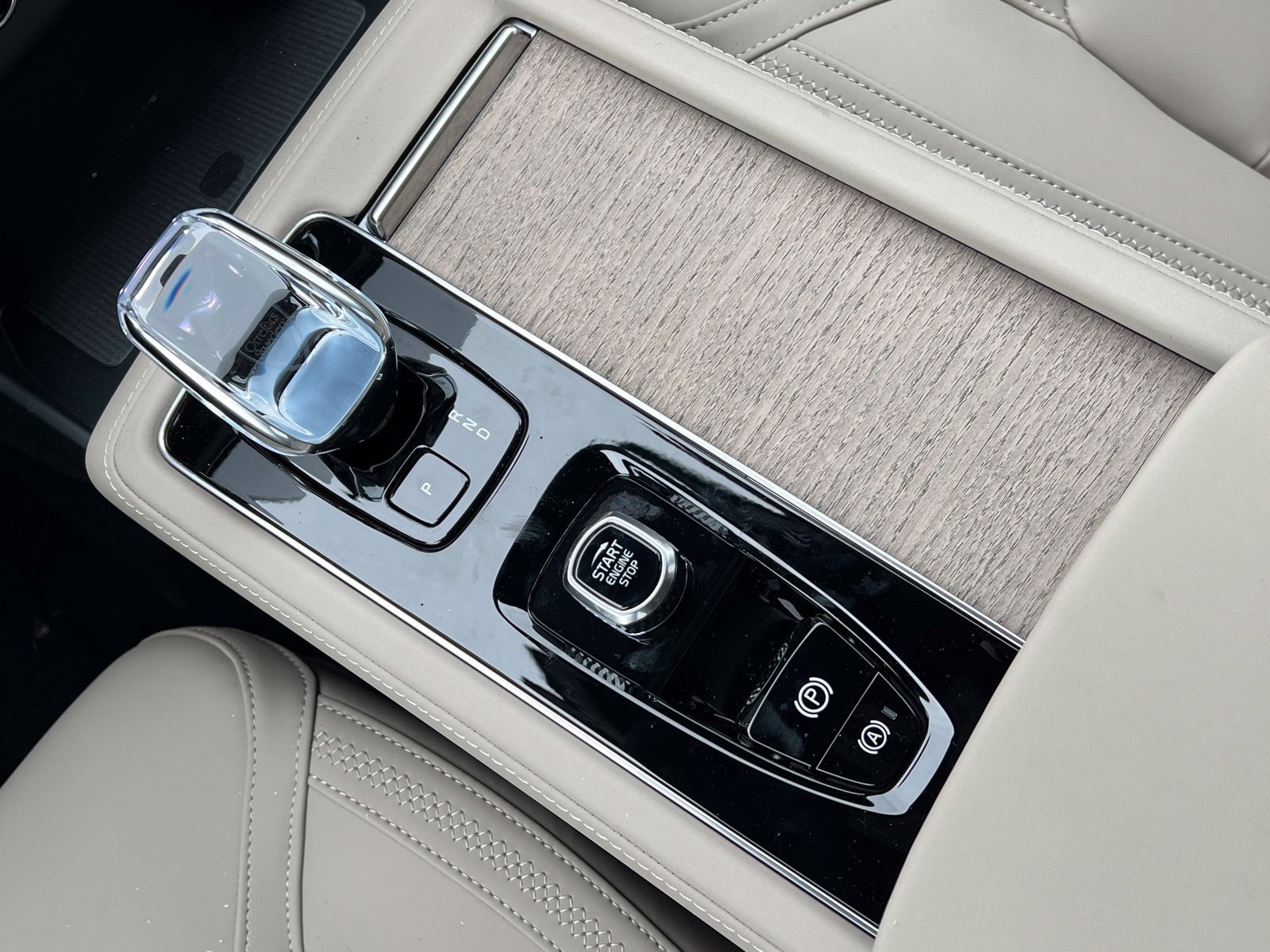 New 2026 Volvo XC90 B6 Plus w/ Protection Package Premier AWD/4WD image 26
