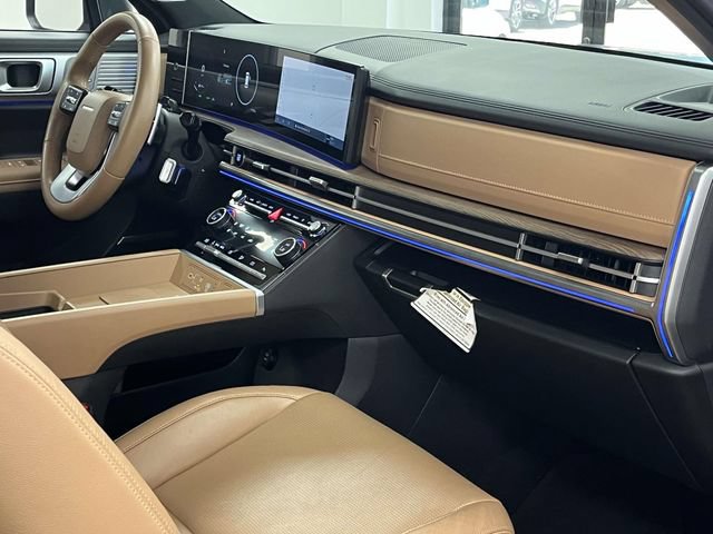 Certified 2025 Hyundai Santa Fe Limited AWD/4WD image 29