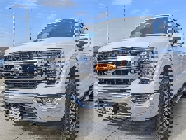 Used 2022 Ford F150 Lariat w/ Equipment Group 501A Mid image 14