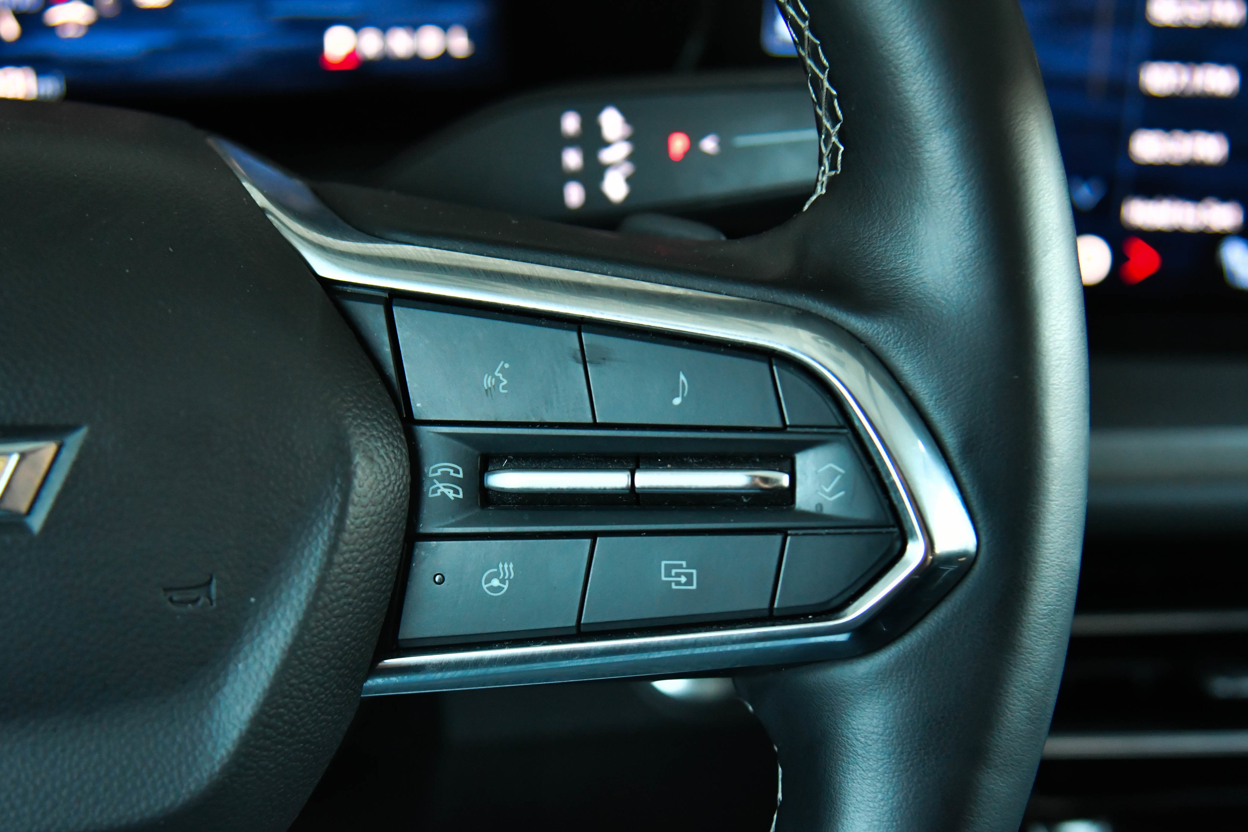 Used 2024 Chevrolet Traverse LT image 39