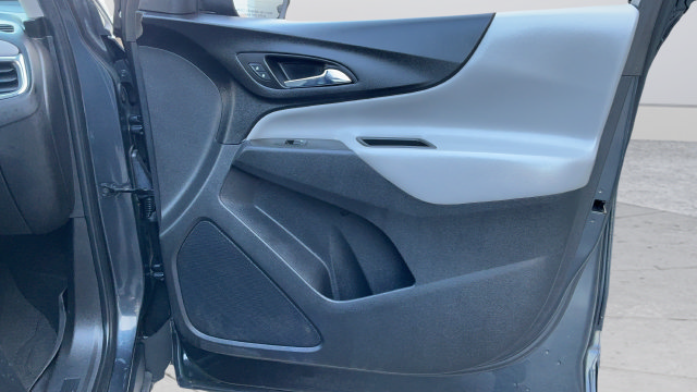 Used 2022 Chevrolet Equinox LS w/ LS Convenience Package FWD image 22