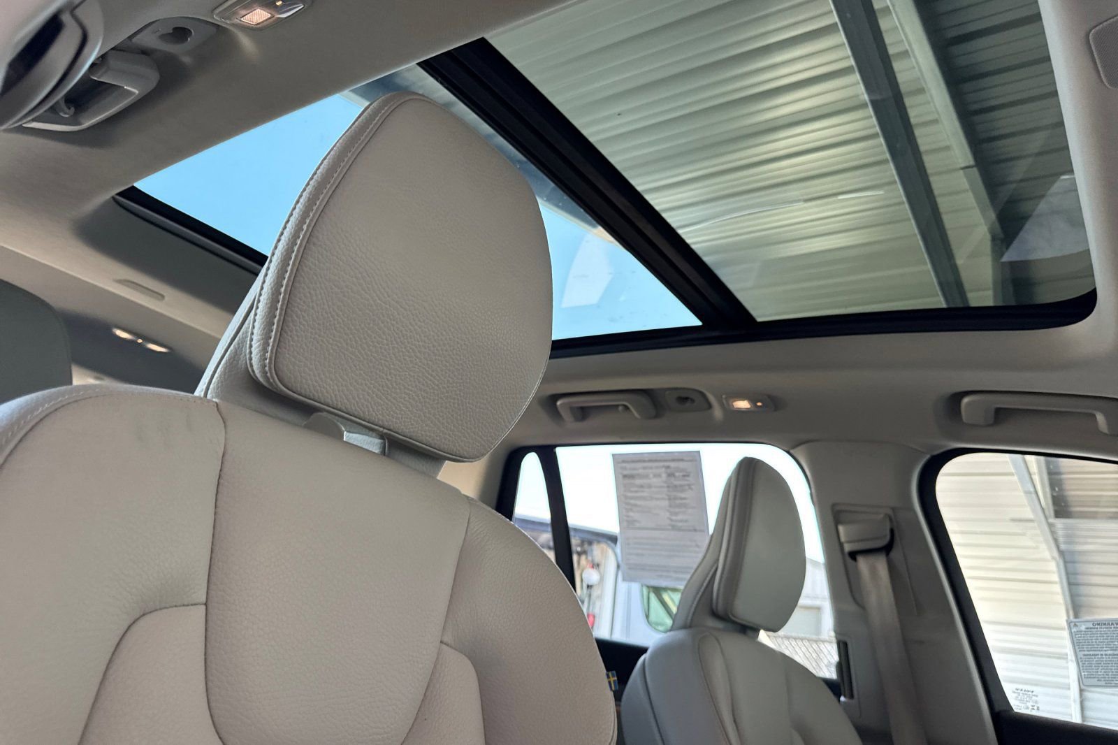 Certified 2024 Volvo XC90 T8 Plus w/ Protection Package Premier image 21