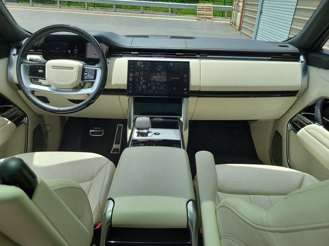 Used 2024 Land Rover Range Rover Long Wheelbase Autobiography AWD/4WD image 23