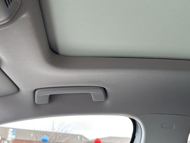 New 2026 Volkswagen Taos SE image 14