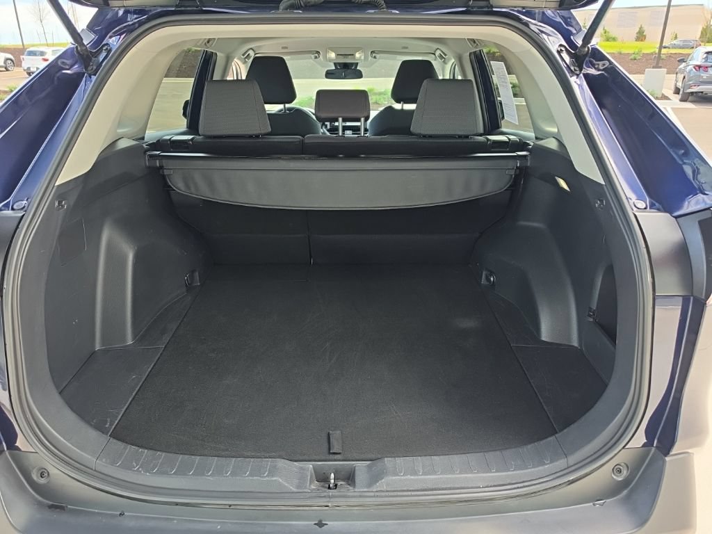 Used 2025 Toyota RAV4 XLE AWD/4WD image 22