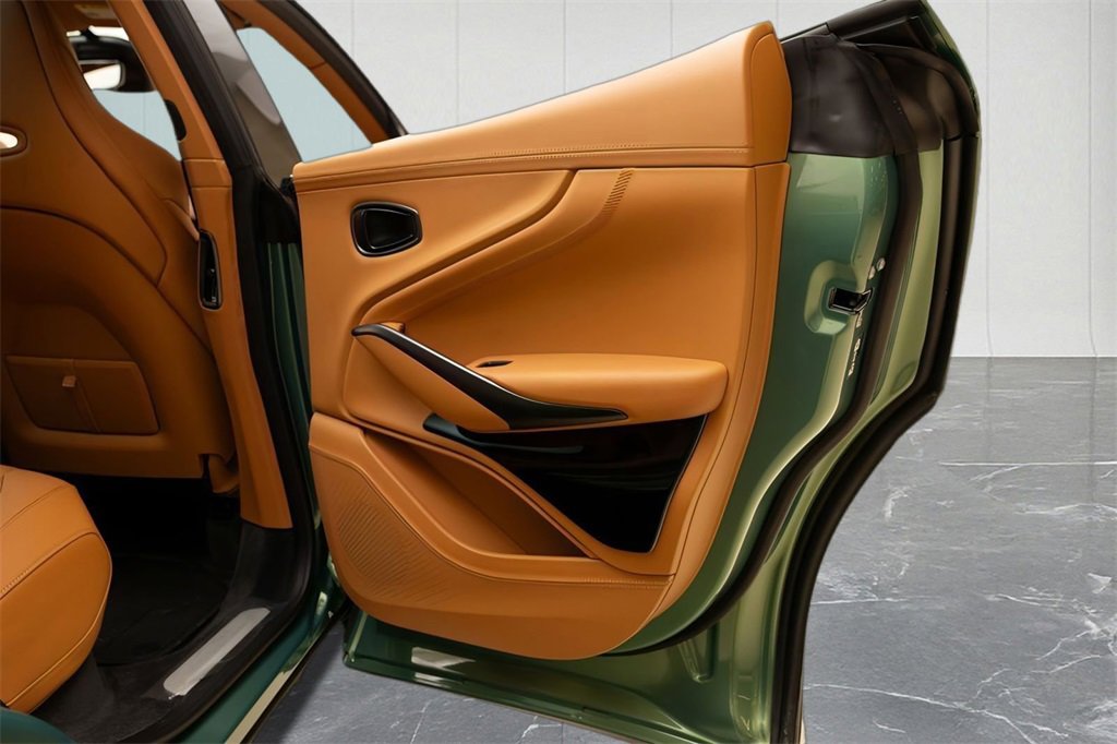 New 2025 Aston Martin DBX 707 image 26