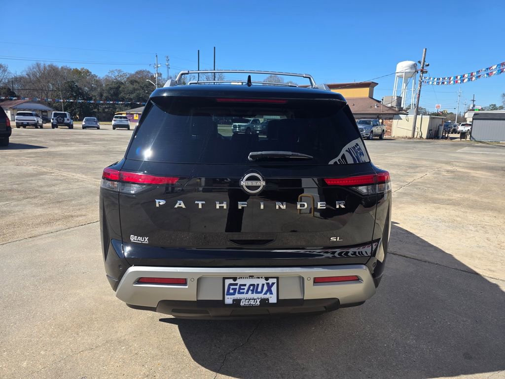 Used 2023 Nissan Pathfinder SL image 4
