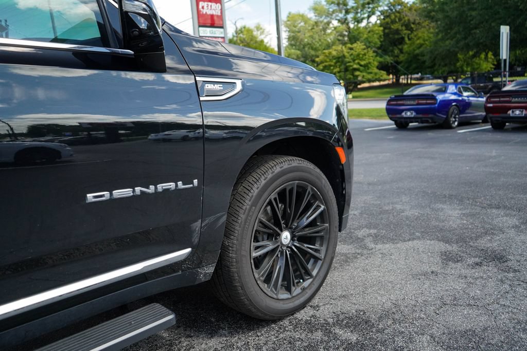 Used 2021 GMC Yukon XL Denali AWD/4WD image 18