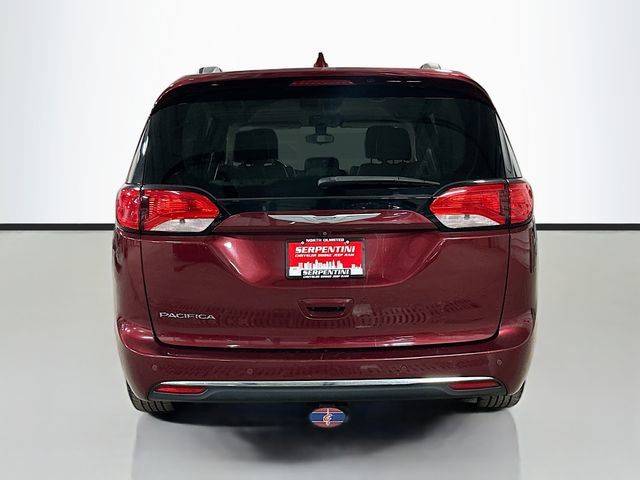 Used 2017 Chrysler Pacifica Touring-L image 7