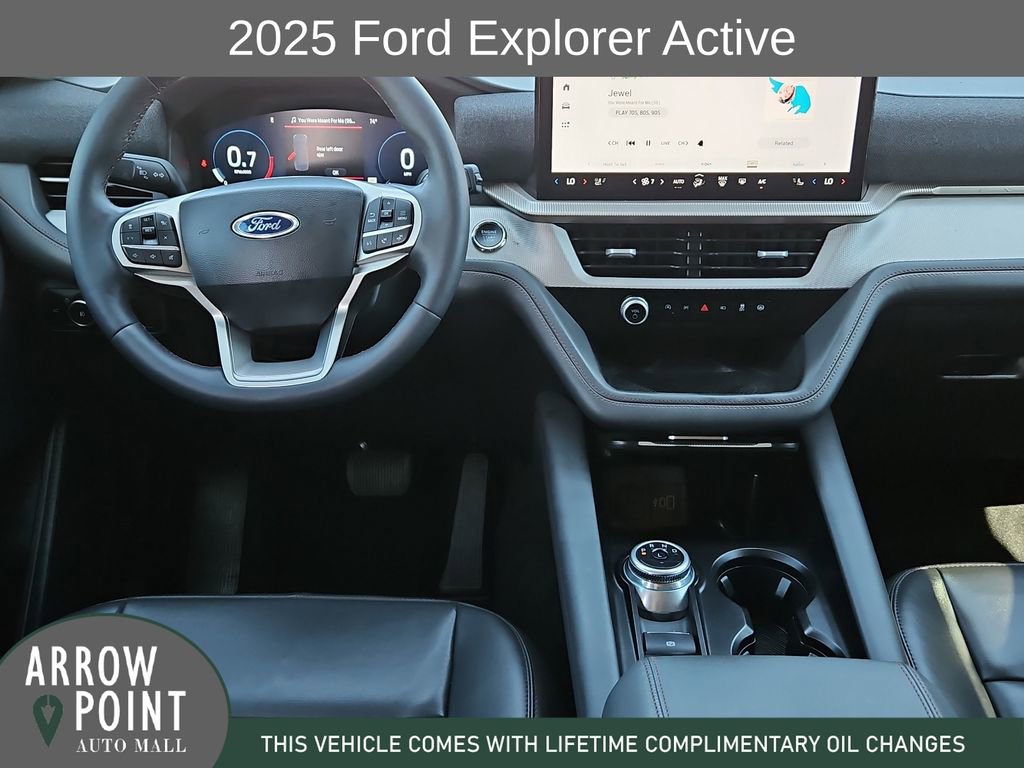 Used 2025 Ford Explorer Active w/ Active Comfort Package RWD image 20