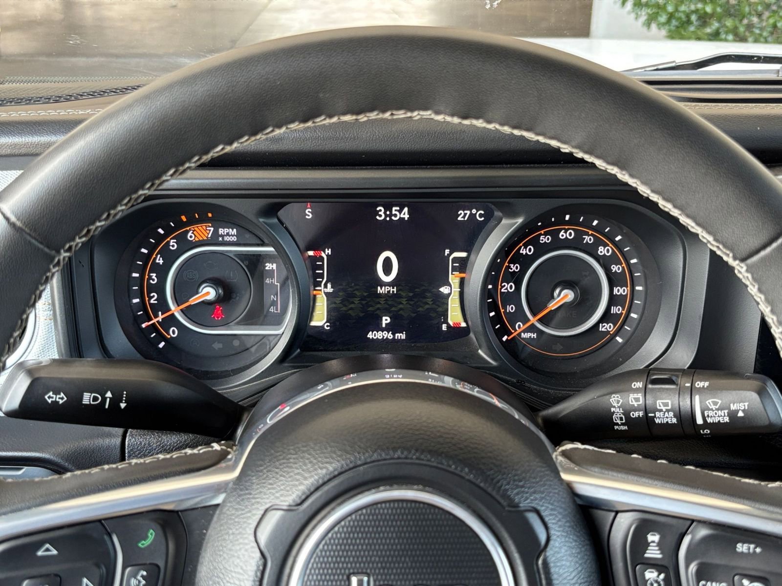 Used 2025 Jeep Wrangler Unlimited Sahara AWD/4WD image 40