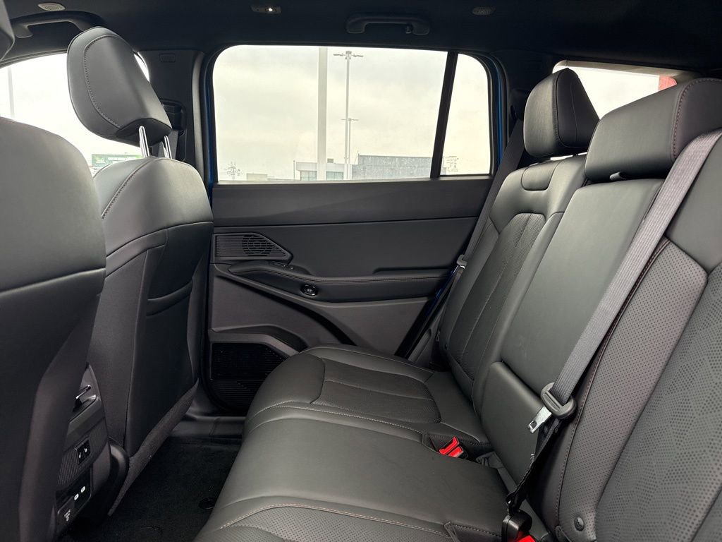 New 2026 Jeep Cherokee Overland w/ Advanced Pro Tech Group image 29