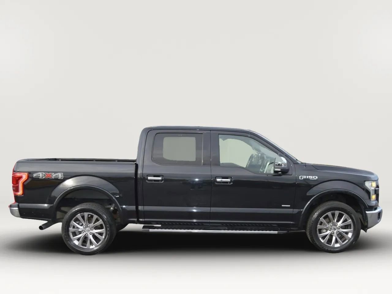 Used 2015 Ford F150 Lariat w/ Equipment Group 502A Luxury image 9