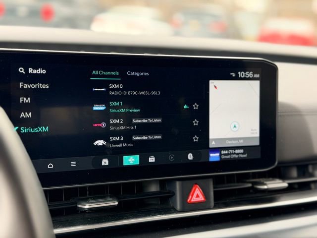 Used 2025 Kia Carnival image 14