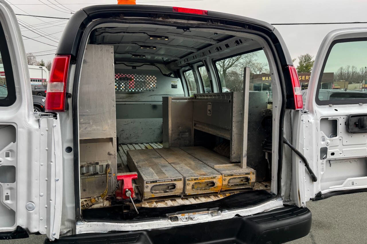 Used 2017 Chevrolet Express 2500 image 16