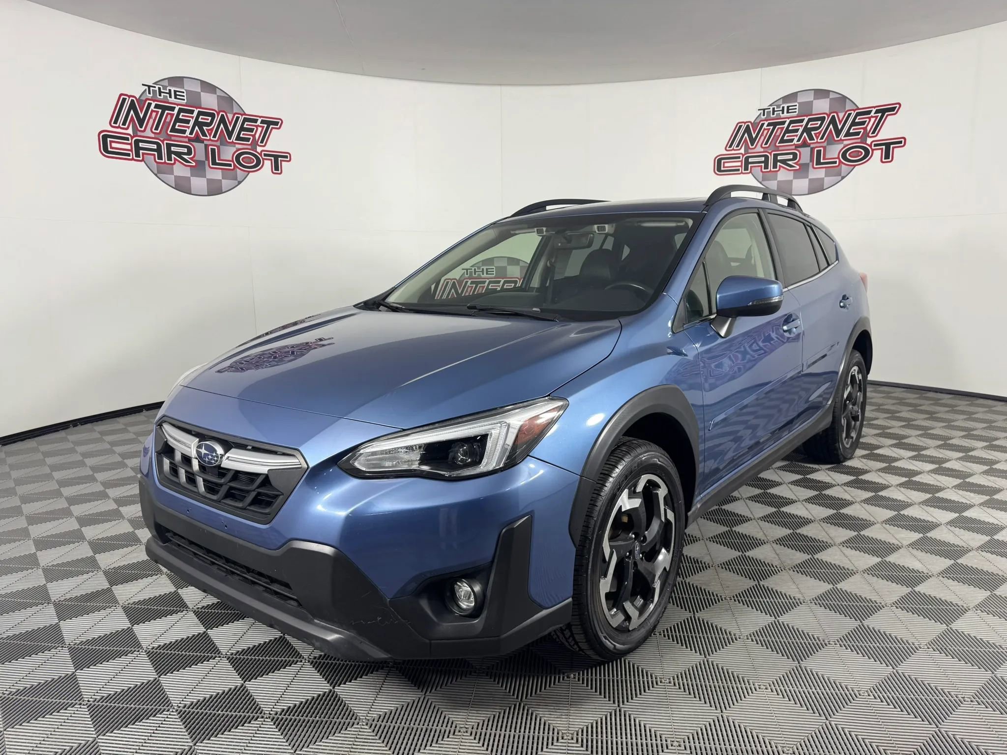Used 2022 Subaru Crosstrek 2.5i Limited w/ Moonroof Package 2 AWD/4WD image 3