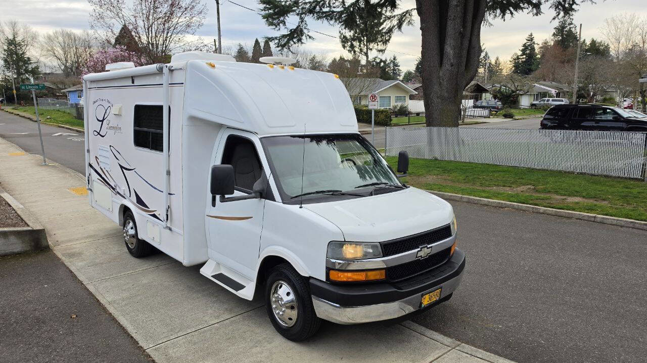 Used 2003 Chevrolet Express 3500 3500 2dr Commercial/Cutaway/Ch image 3