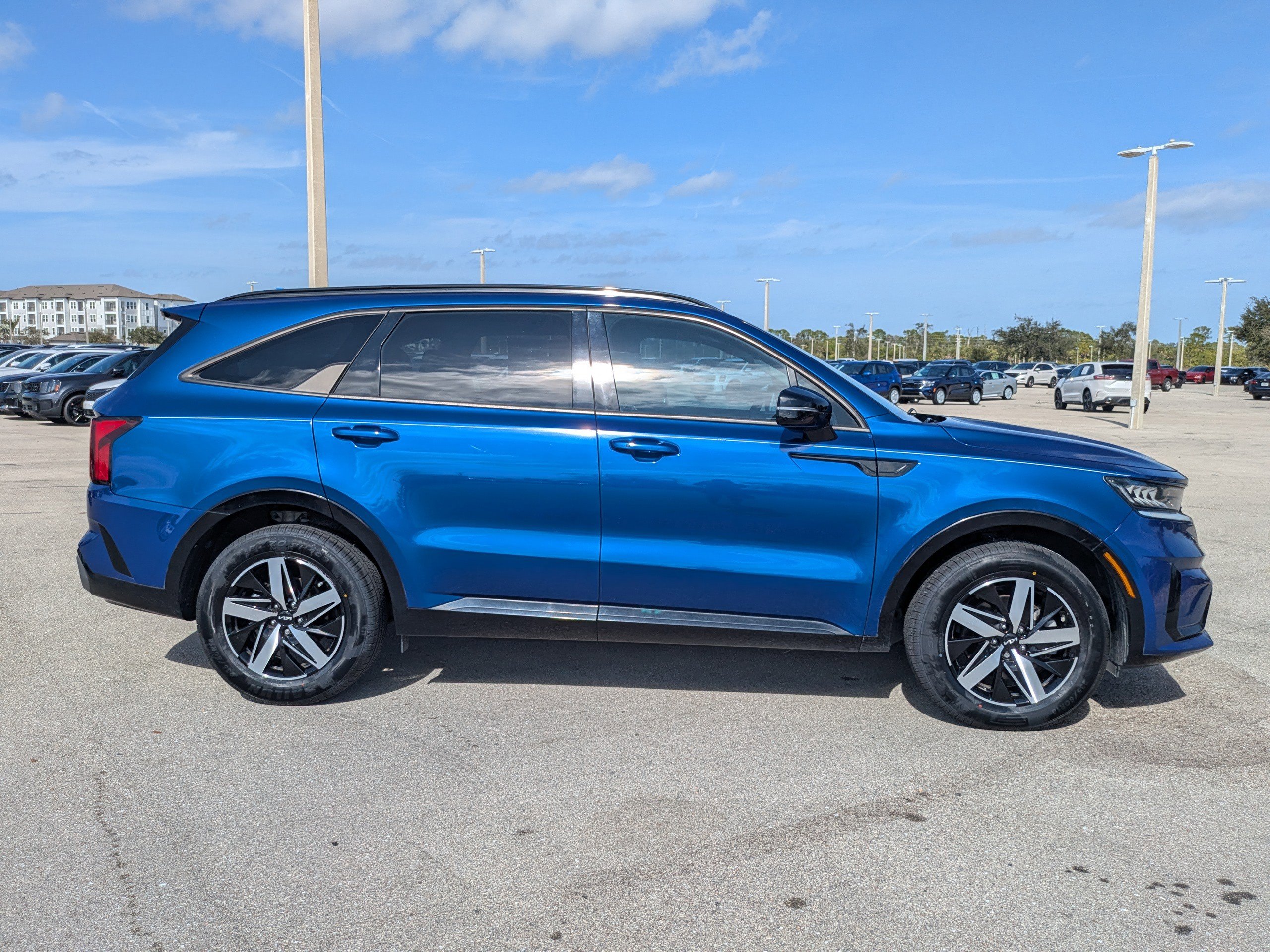 Used 2022 Kia Sorento S image 4