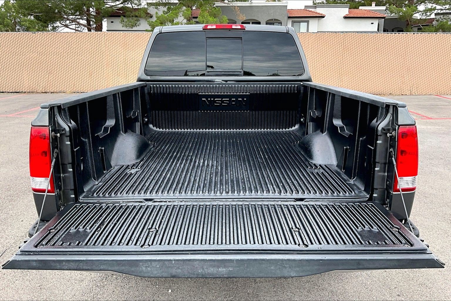 Used 2005 Nissan Titan SE RWD image 24