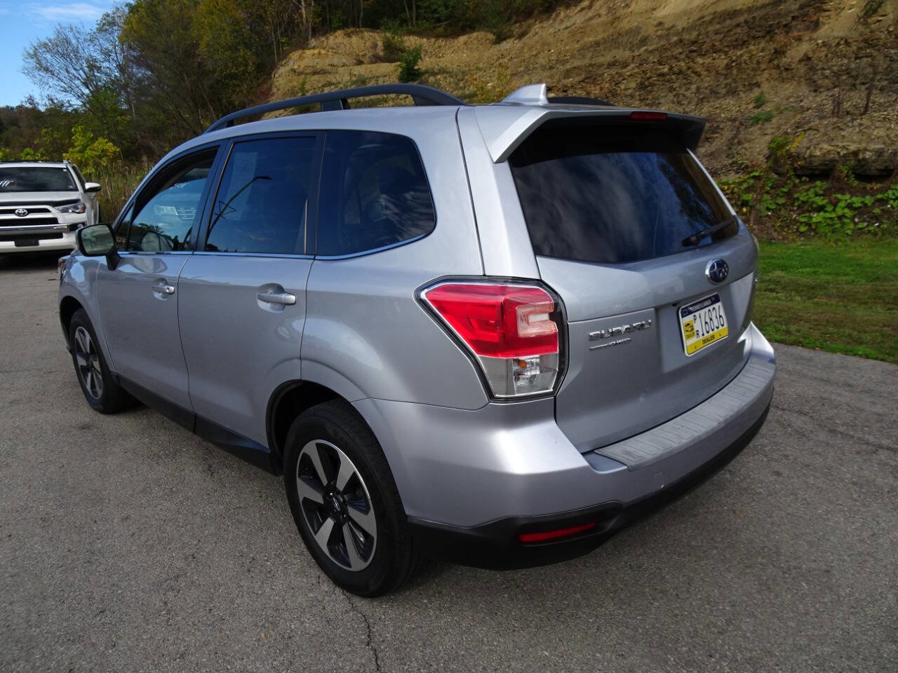 Used 2017 Subaru Forester 2.5i Limited w/ Popular Package #2 image 8