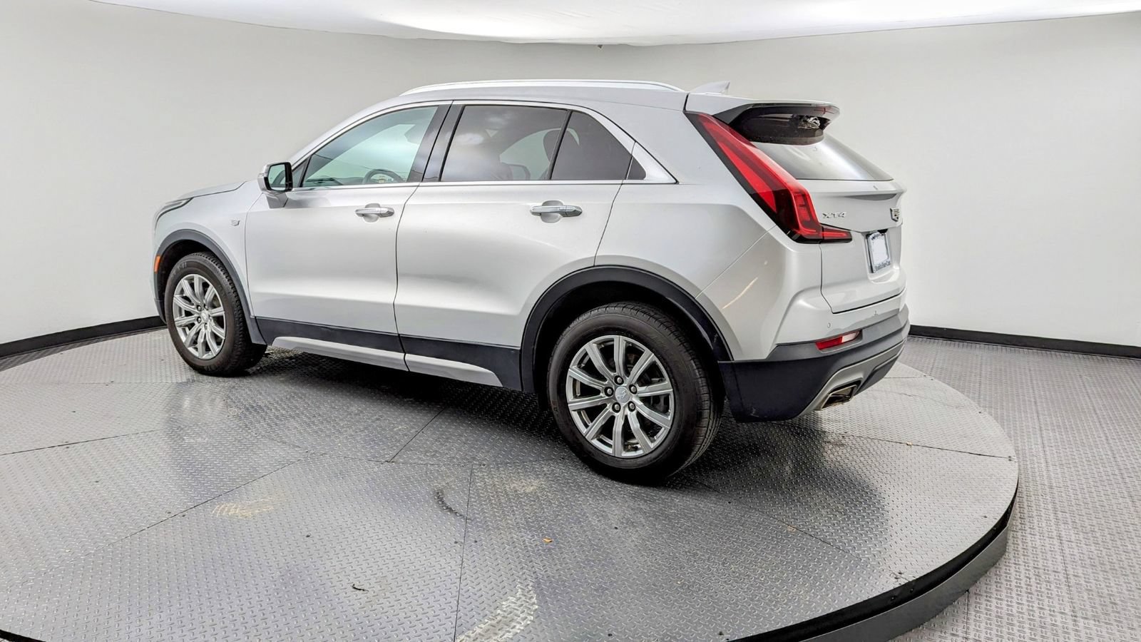 Used 2021 Cadillac XT4 Sport AWD/4WD image 5