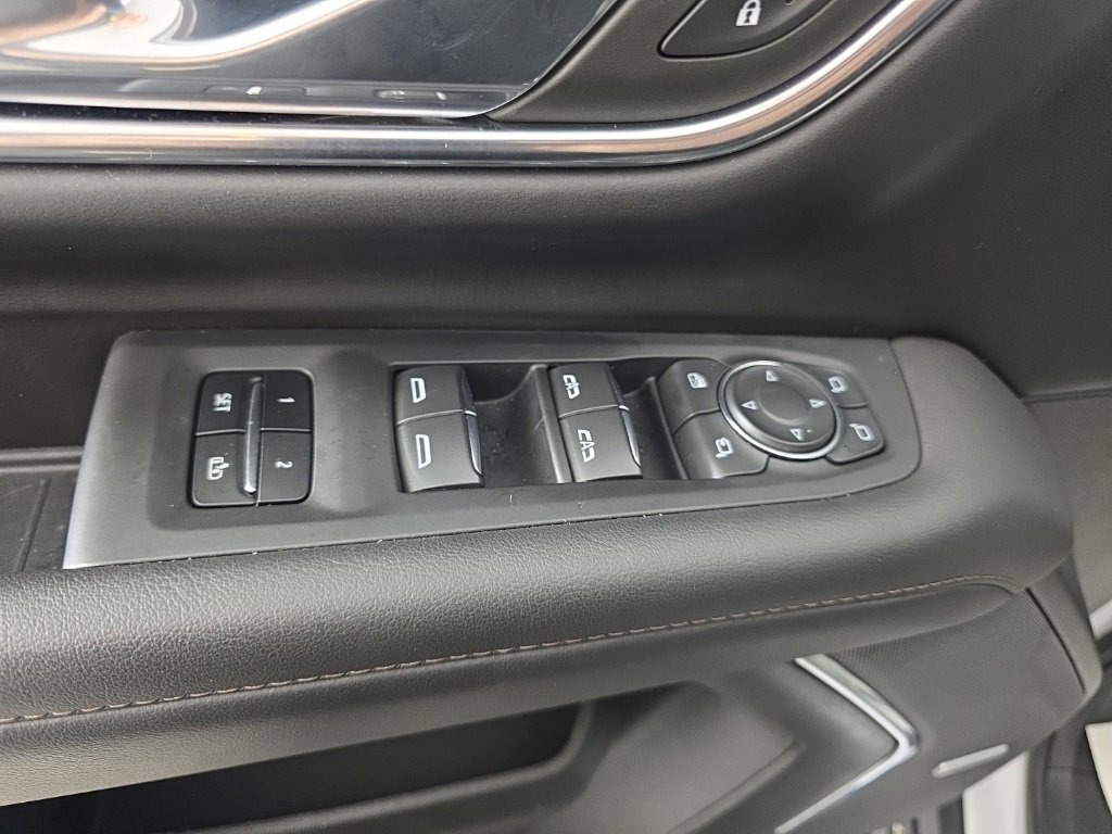 Used 2023 Chevrolet Tahoe High Country image 15