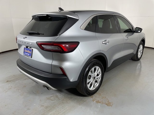 Used 2023 Ford Escape Active w/ Cold Weather Package image 8