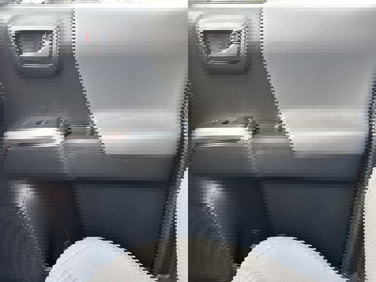 Used 2022 Toyota Tacoma SR5 w/ Technology Package image 22