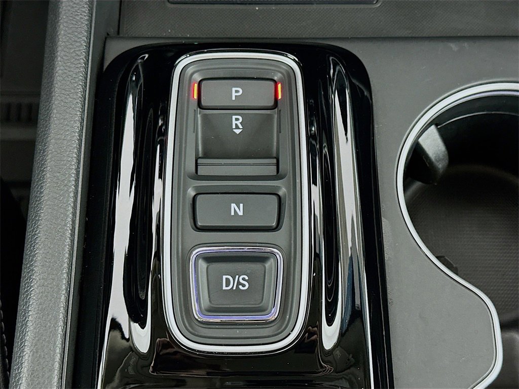 Certified 2025 Honda Pilot Touring image 20